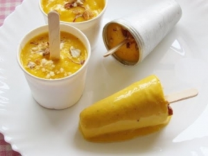 Mango Kulfi - No Cook Easy Mango Kulfi Recipe - Indian Mango Ice Cream